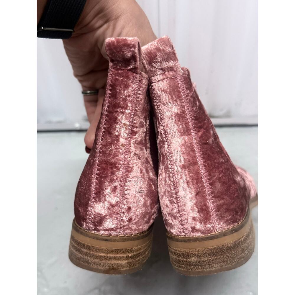 TOMS crushed velvet Ella chelsea pink mauve soft spring pull on booties boots - Picture 11 of 11